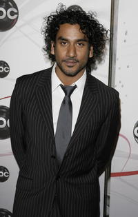 Naveen Andrews