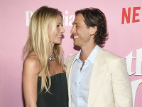 Gwyneth Paltrow s manželom Bradom Falchukom Gwyneth Paltrow s manželom Bradom Falchukom