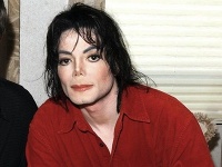 Neznáma žena dobodala neter Michaela Jacksona, Jasmine.