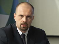 Bývalý obchodný riaditeľ Lesov SR Tomáš Klouček. Bývalý obchodný riaditeľ Lesov SR Tomáš Klouček.
