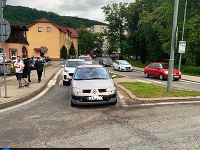 Vodič ohrozil policajné auto Vodič ohrozil policajné auto