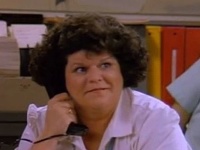 Mary Pat Gleason v seriáli Priatelia.