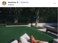 Demi Rose sa vyhrievala na slniečku celkom nahá.
