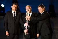 Pavol Paška, Ivan Gašparovič a Robert Fico na slávnostnom odhalení sochy Svätopluka 
