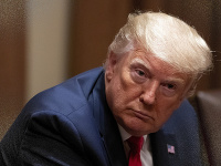 Kniha o americkom prezidentovi Donaldovi Trumpovi rozhádala rodinu. Kniha o americkom prezidentovi Donaldovi Trumpovi rozhádala rodinu.