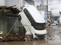 V Japonsku pokračujú záchranné operácie po silných prívalových dažďoch
V Japonsku pokračujú záchranné operácie po silných prívalových dažďoch