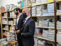 Minister školstva koncom mája navštívil sklad s učebnicami v Nitre