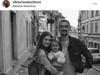 Samo Spišák so svojou rodinkou - herečkou Viktóriou Valuchovou a ich dcérkou Margarétkou. 