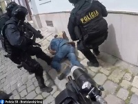 V centre mesta ľudí ohrozoval ozbrojený muž, polícia ho spacifikovala V centre mesta ľudí ohrozoval ozbrojený muž, polícia ho spacifikovala