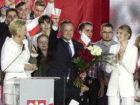 Poľské prezidentské voľby vyhral úradujúci prezident Andrzej Duda