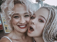 Tereza Mašková so sestrou Veronikou Tereza Mašková so sestrou Veronikou