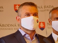 Pellegrini hovorí, že nové trináste dôchodky sú falošné. Pellegrini hovorí, že nové trináste dôchodky sú falošné.