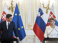 Na snímke slovenská prezidentka Zuzana Čaputová a slovinský prezident Borut Pahor počas stretnutia v Prezidentskom paláci