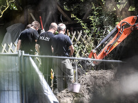 Polícia vykopala pri Hannoveri veľkú pivnicu