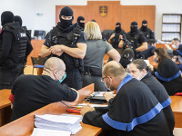 Pojednávanie v kauze vraždy novinára Jána Kuciaka. Pojednávanie v kauze vraždy novinára Jána Kuciaka.