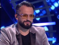 Marián Čekovský zložil pieseň, ktorá opisuje aktuálnu politickú situáciu na Slovensku. Marián Čekovský zložil pieseň, ktorá opisuje aktuálnu politickú situáciu na Slovensku.