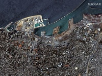 Prístav a centrum mesta pred výbuchom.
