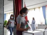 V Bielorusku sa konajú prezidentské voľby
