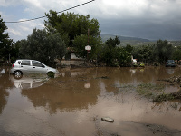 Búrka na gréckom ostrove Euboia si vyžiadala tri životy
