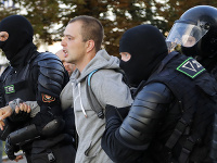 Masívne nepokoje po prezidentských voľbách v Bielorusku