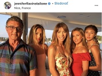 Jennifer Flavin a Sylvester Stallone majú spolu tri krásne dcéry