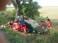 Vážnu dopravnú nehodu neprežila jedna osoba, štyri sa zranili Vážnu dopravnú nehodu neprežila jedna osoba, štyri sa zranili