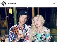 Madonna so svojím mladým milencom.