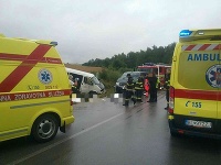 V obci Liptovský Trnovec sa stala tragická dopravná nehoda, pri ktorej zomreli štyri deti a jeden dospelý.