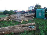 Hasiči z Bánoviec nad Bebravou zasahovali vo štvrtok ráno pri dopravnej nehode v katastri obce Brezolupy v Bánovskom okrese. Prevrátil sa tam kamión s drevom. Hasiči z Bánoviec nad Bebravou zasahovali vo štvrtok ráno pri dopravnej nehode v katastri obce Brezolupy v Bánovskom okrese. Prevrátil sa tam kamión s drevom.