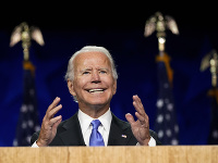 Joe Biden oficiálne prijal nomináciu od Demokratickej strany