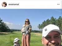 Martin Mňahončák sa rodinnou fotkou pochválil na Instagrame.