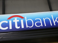 Citibank omylom vyplatila hedgeovému fondu 175 miliónov dolárov. Citibank omylom vyplatila hedgeovému fondu 175 miliónov dolárov.