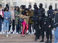 Ženy na pochode v Minsku vyzývali Lukašenka na odstúpenie