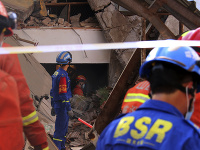 Po zrútení budovy v Číne hlásia najmenej 29 mŕtvych