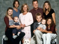 Catherine Hicks ako starostlivá mama v seriáli V siedmom nebi. 