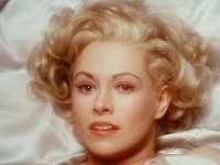 Catherine Hicks ako božská Marilyn Monroe. 