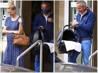 Vašo Mika si dnes odniesol svoje dievčatá domov z pôrodnice. Vašo Mika si dnes odniesol svoje dievčatá domov z pôrodnice.