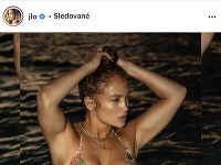 Jennifer Lopez má telo, ktoré by bola škoda skrývať. 