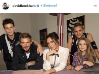 Victoria Beckham so svojou rodinou. 