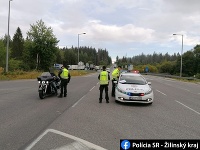 Polícia robí náhodné kontroly na hraniciach Polícia robí náhodné kontroly na hraniciach