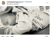 Vendula Pizingerová porodila syna. 