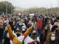 V Bielorusku protestovalo proti Lukašenkovi vyše 100-tisíc ľudí