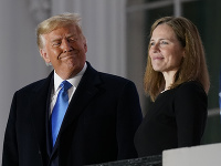 Donald Trump a Amy Coney Barrettová Donald Trump a Amy Coney Barrettová