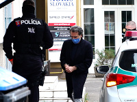 Sudcu Richarda Molnára priviezli na NAKA do Nitry. Sudcu Richarda Molnára priviezli na NAKA do Nitry.