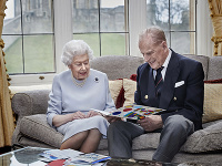 Kráľovná Alžbeta II. a princ Philip oslavujú 73. výročie svadby
