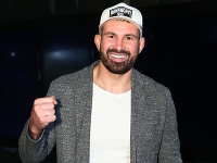 V čase, keď Attila Végh porazil Karlosa Vémolu, vyhral aj Dominik svoj boj s rakovinou. V čase, keď Attila Végh porazil Karlosa Vémolu, vyhral aj Dominik svoj boj s rakovinou.