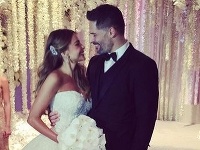 Sofía Vergara a Joe Manganiello v deň svojej svadby. Sofía Vergara a Joe Manganiello v deň svojej svadby.