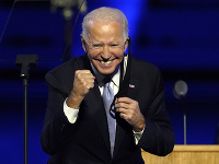Americký prezident Joe Biden sa raduje z víťazstva v nedávnych voľbách
