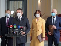 Koalícia naťahuje voľbu nového generálneho prokurátora a politológovia len triafajú, čo by za tým mohlo byť. Koalícia naťahuje voľbu nového generálneho prokurátora a politológovia len triafajú, čo by za tým mohlo byť.