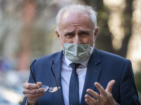 Minister pôdohospodárstva Ján Mičovský Minister pôdohospodárstva Ján Mičovský